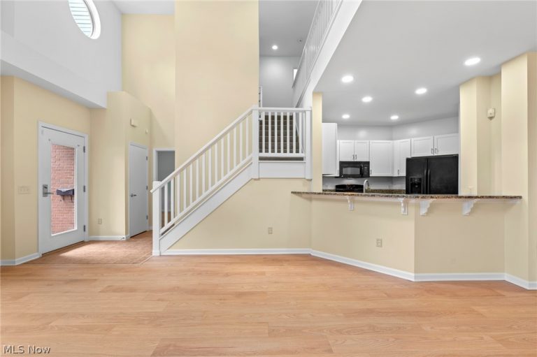 3217 Euclid Heights Boulevard, Cleveland Heights, OH - Photo 8
