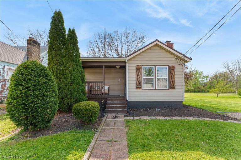 4025 Paumier Avenue, Louisville, OH, 44641