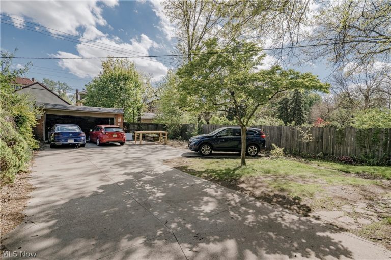 10906 Ashbury Avenue, Cleveland, OH - Photo 4