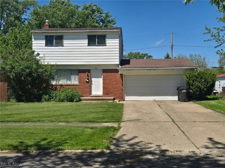 890 Salem Avenue, Elyria, OH, 44035