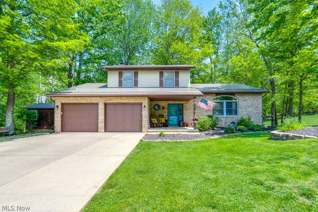 66 Manito Trail, Malvern, OH