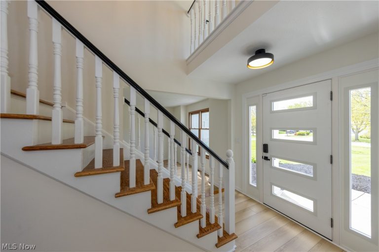 333 Danbury Lane, Richmond Heights, OH - Photo 4