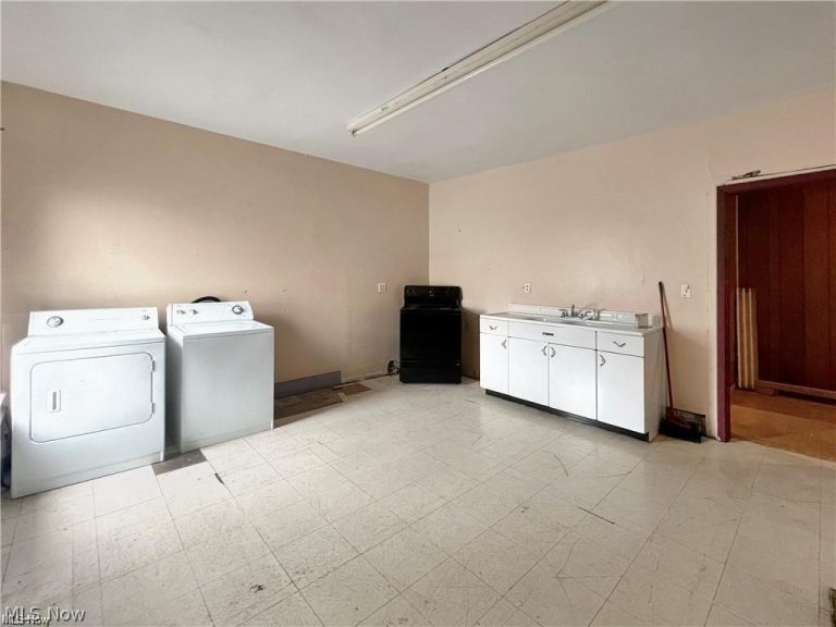 830 Main St, Follansbee, WV - Photo 5