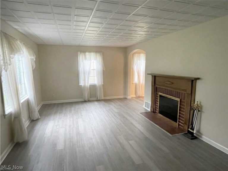 2800 Hillside Road, Seven Hills, OH - Photo 4