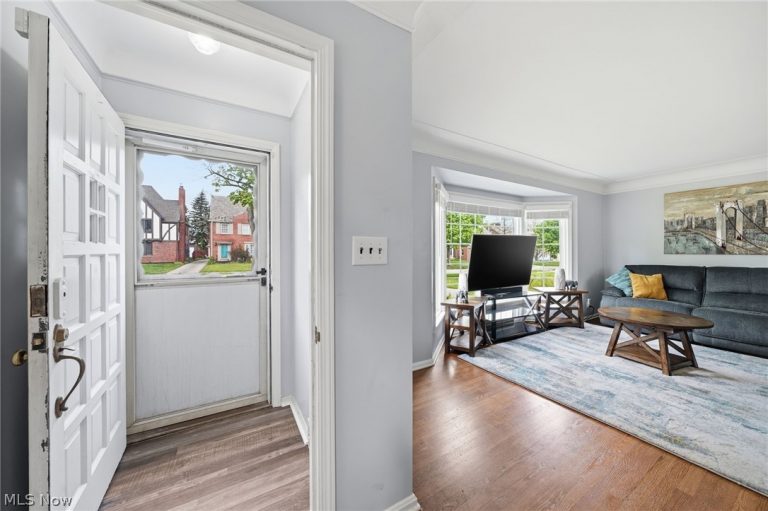 3695 Normandy Road, Shaker Heights, OH - Photo 4