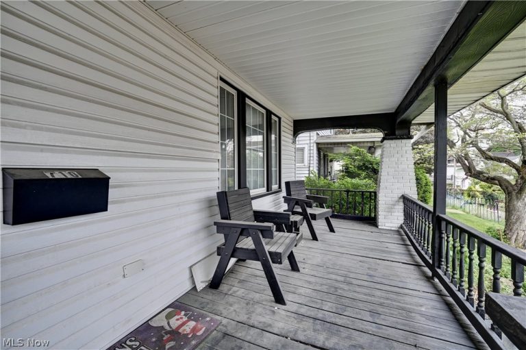 710 Roslyn Avenue, Canton, OH - Photo 6