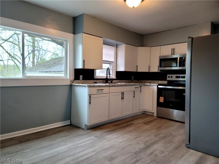 1039 Anna Avenue, Kent, OH - Photo 2