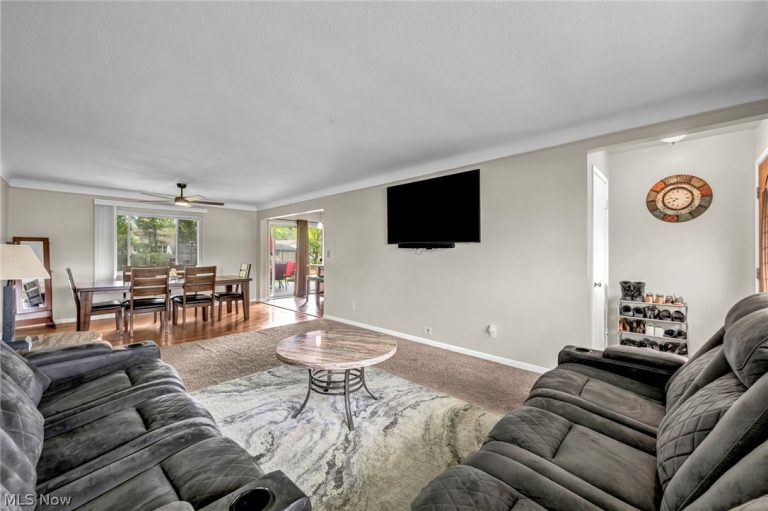 13177 Whitney Road, Strongsville, OH - Photo 8