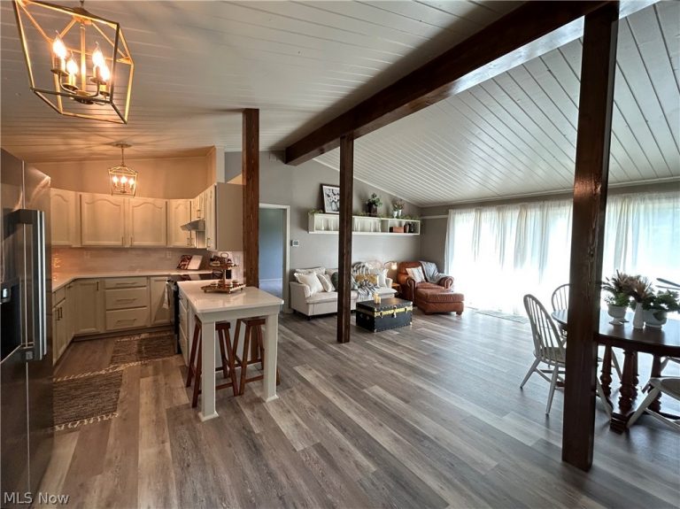 5573 Martin, Vermilion, OH - Photo 2