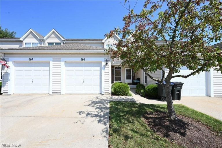655 Almas Court, Brunswick, OH - Photo 2
