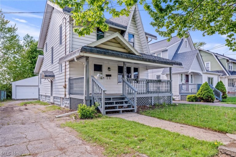 1282 Neptune Avenue, Akron, OH - Photo 2
