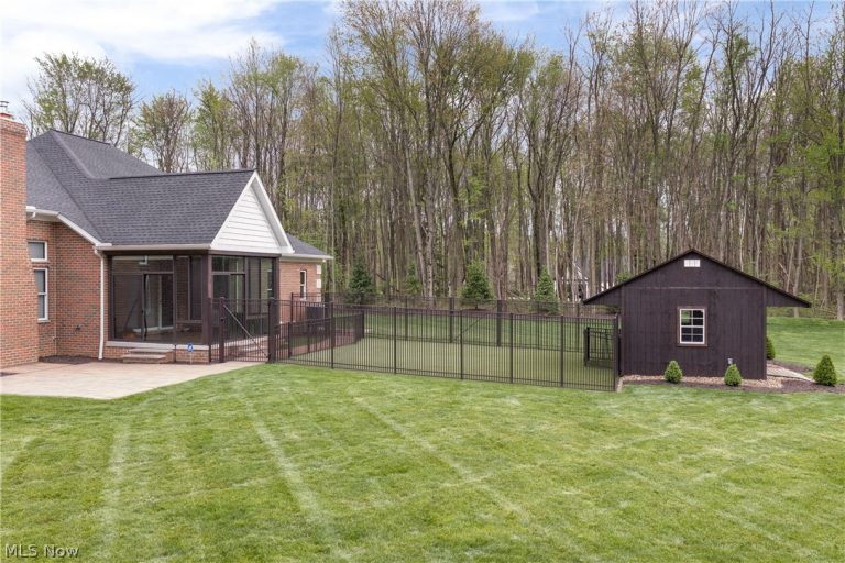 8622 Hunters Ridge Run, Wadsworth, OH - Photo 6