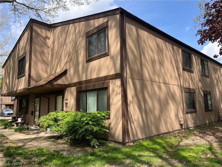 26747 Sprague Road, Olmsted Falls, OH, 44138