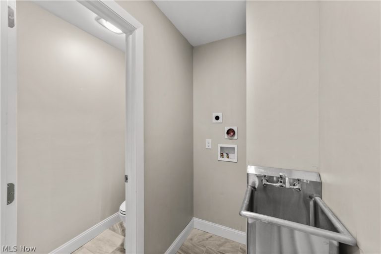 620 Pasadena Avenue, Sheffield Lake, OH - Photo 8