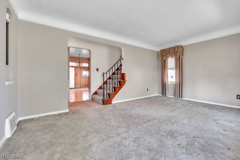 13708 Woodward Boulevard, Garfield Heights, OH - Photo 5