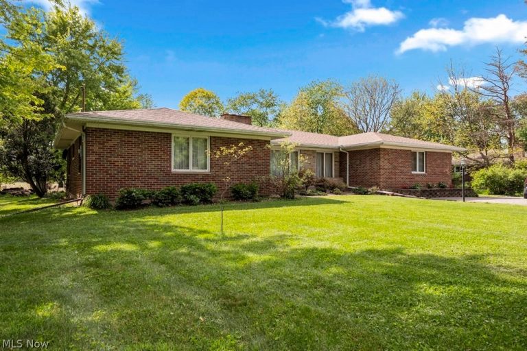 13720 Durkee Road, Grafton, OH - Photo 2