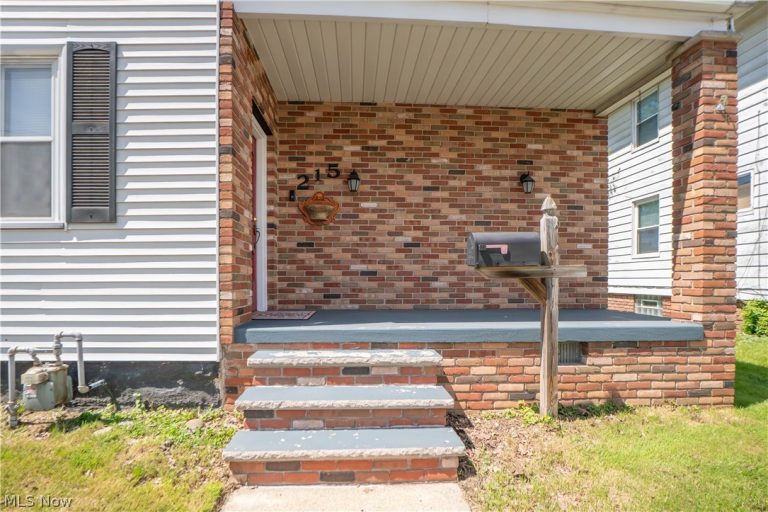215 8th Street, Massillon, OH - Photo 2