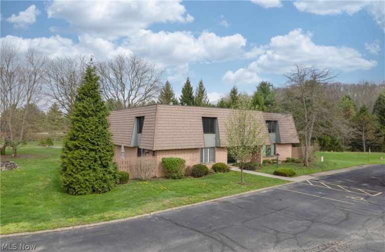 469 Streetsboro Street #C, Hudson, OH - Photo 2