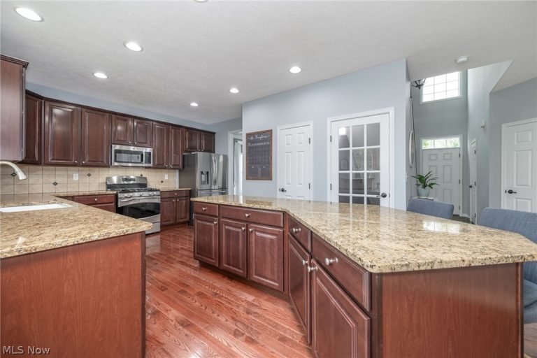 2713 Blue Ash Avenue, Canton, OH - Photo 6