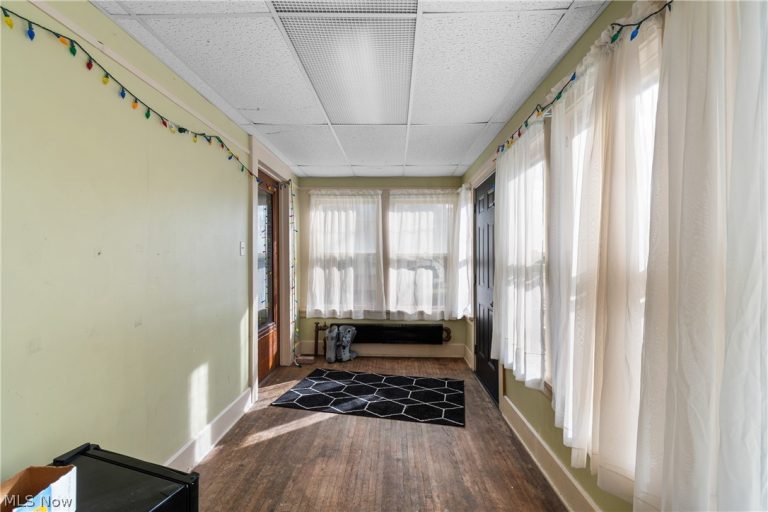 2372 Union Avenue, Alliance, OH - Photo 2