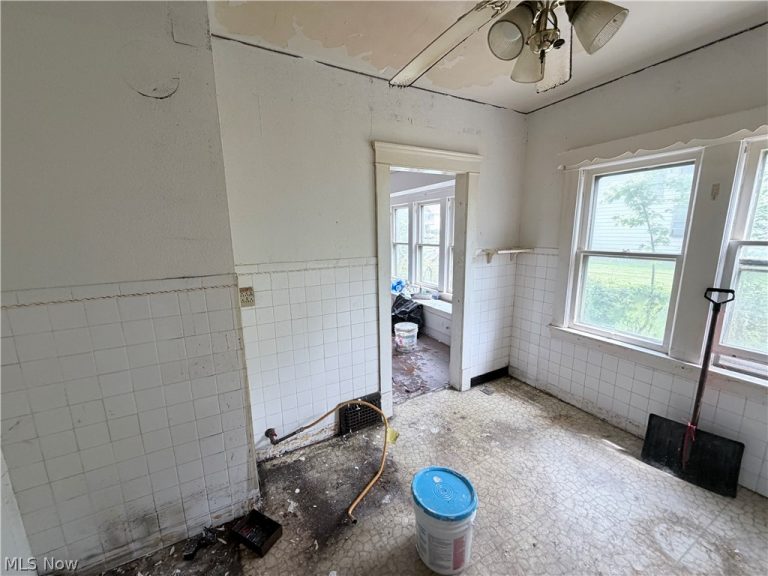 13508 Mann Avenue, East Cleveland, OH - Photo 6
