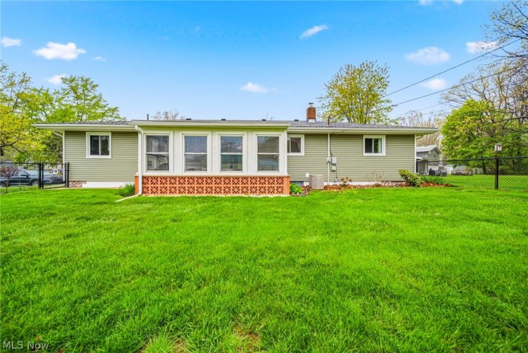 2531 Burlingham Drive, Ashtabula, OH - Photo 8