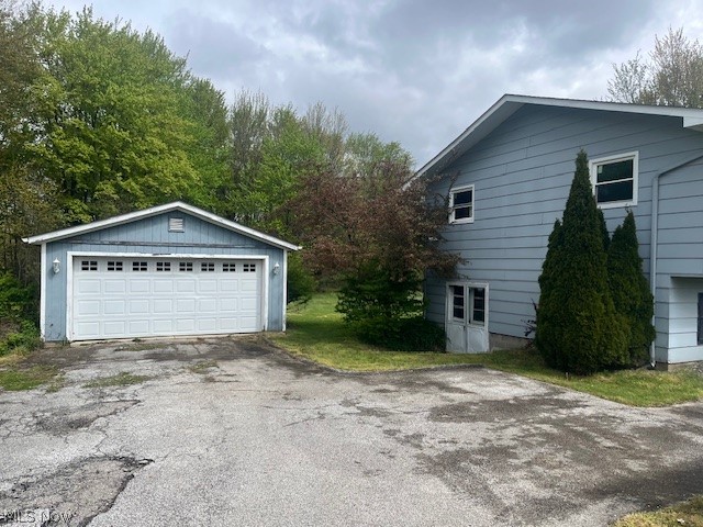 11930 Woodin Road, Chardon, OH - Photo 2