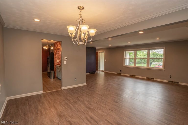 1718 Dexter Road, Massillon, OH - Photo 8