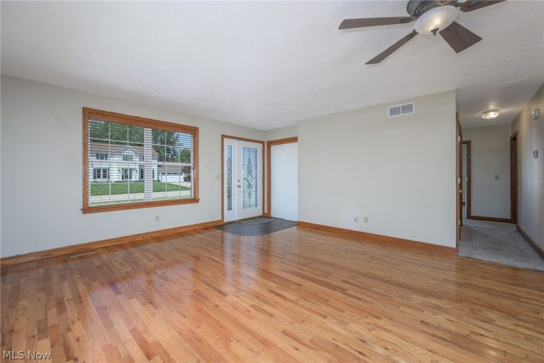 5950 Kentview Avenue, North Canton, OH - Photo 8