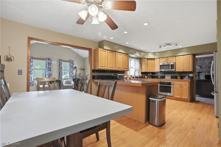 2697 Newton Tomlinson, Newton Falls, OH - Photo 8