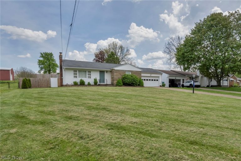 5814 Lake Cable Avenue, Canton, OH - Photo 2