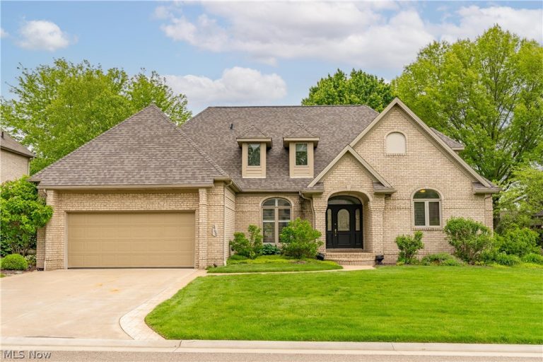 3790 Woodleigh Avenue, Canton, OH, 44718