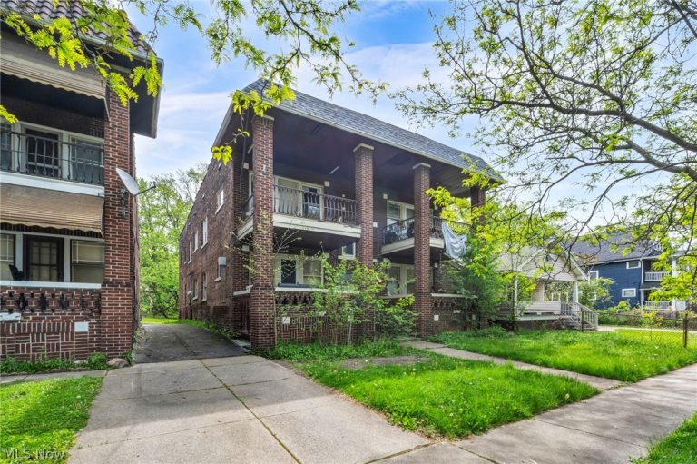 889 143rd Street, Cleveland, OH - Photo 3