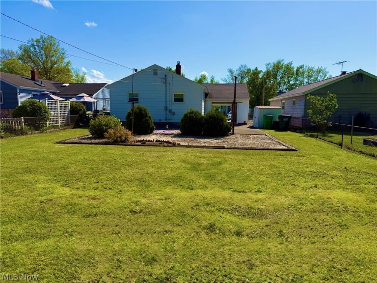 1663 Drenik Drive, Wickliffe, OH - Photo 4