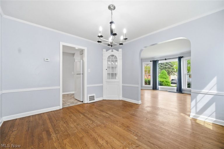 4438 Baintree Road, University Heights, OH - Photo 8