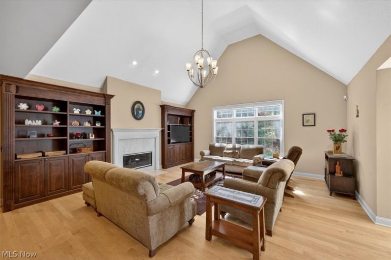 122 Haskell Drive, Bratenahl, OH - Photo 5