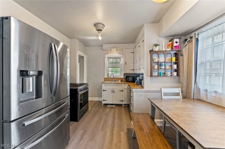 51 Renwick Drive, Poland, OH - Photo 4
