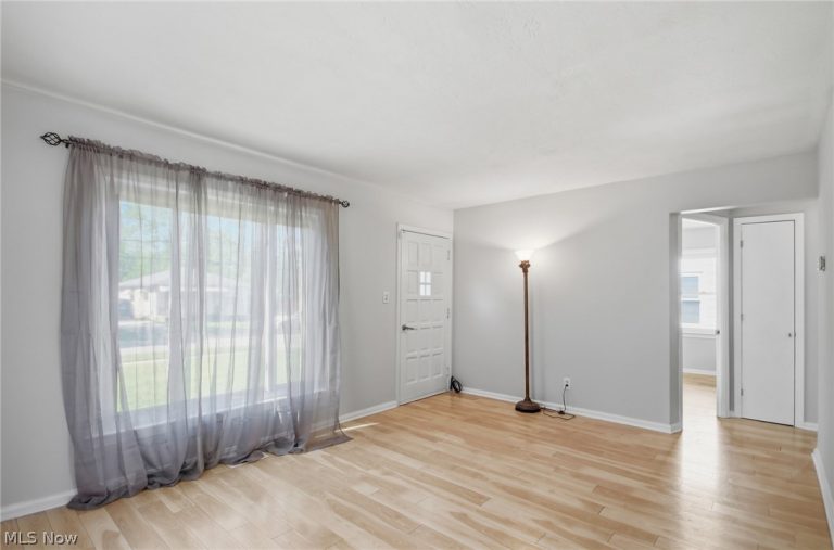 12808 Longmead Avenue, Cleveland, OH - Photo 5