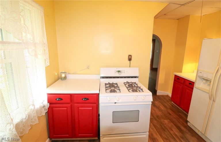 13004 Edison Street, Alliance, OH - Photo 6