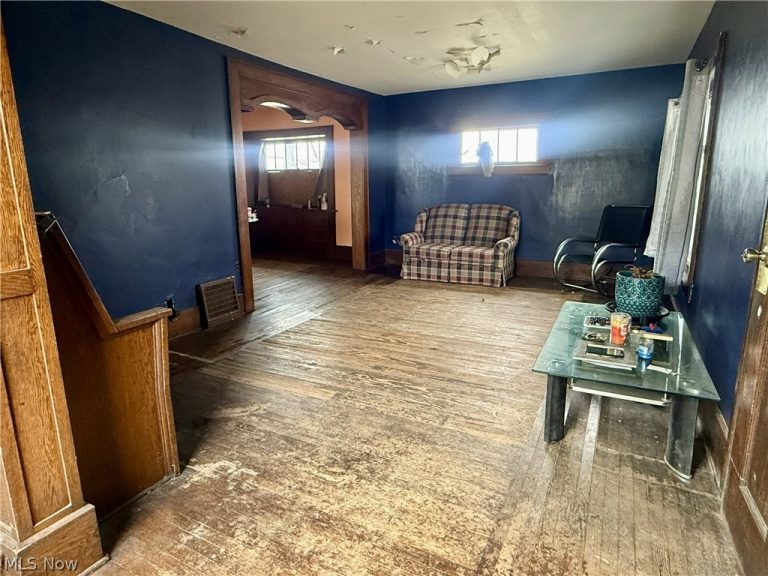22 Brighton Drive, Akron, OH - Photo 3