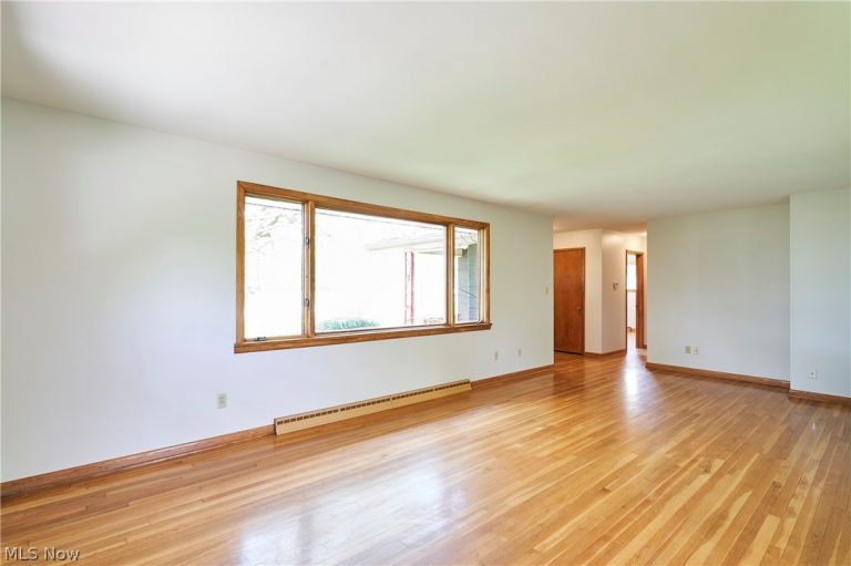 647 Killian Road, Coventry, OH - Photo 5