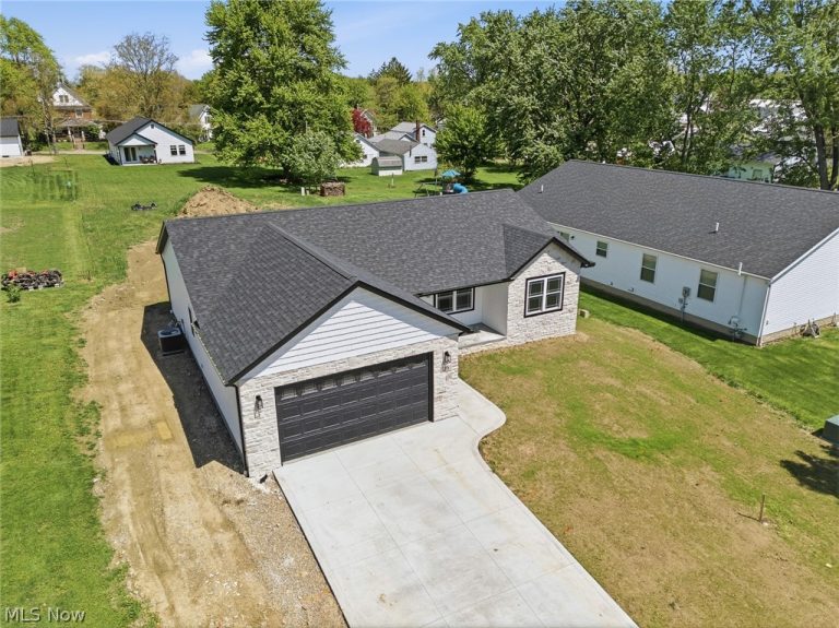 29 Euclid Street, Marshallville, OH - Photo 3