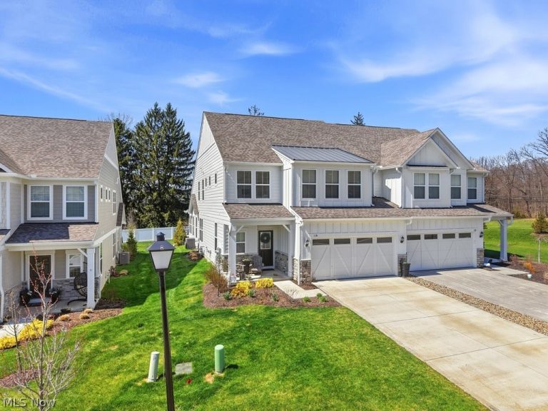 114 Lake Balaton Drive, Orange, OH - Photo 2