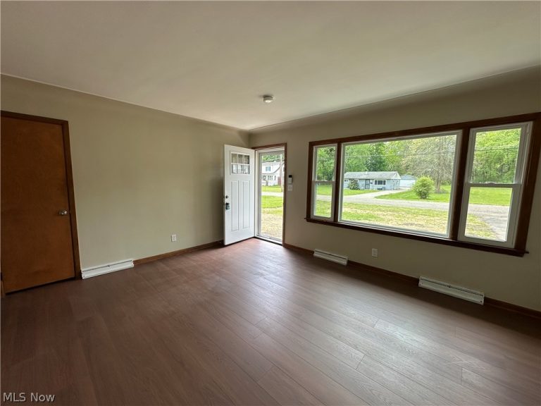 2502 Stocker Avenue, Youngstown, OH - Photo 6