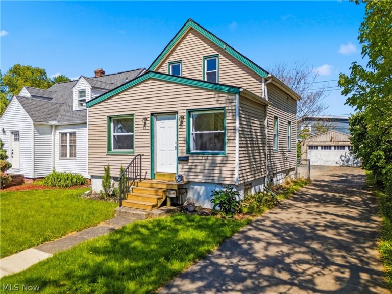 4131 210th Street, Fairview Park, OH, 44126
