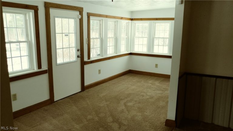 17199 Leggett Road, Montville, OH - Photo 8