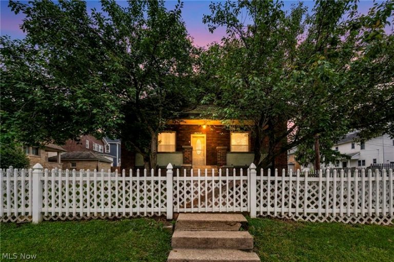 1222 Blue Avenue, Zanesville, OH, 43701
