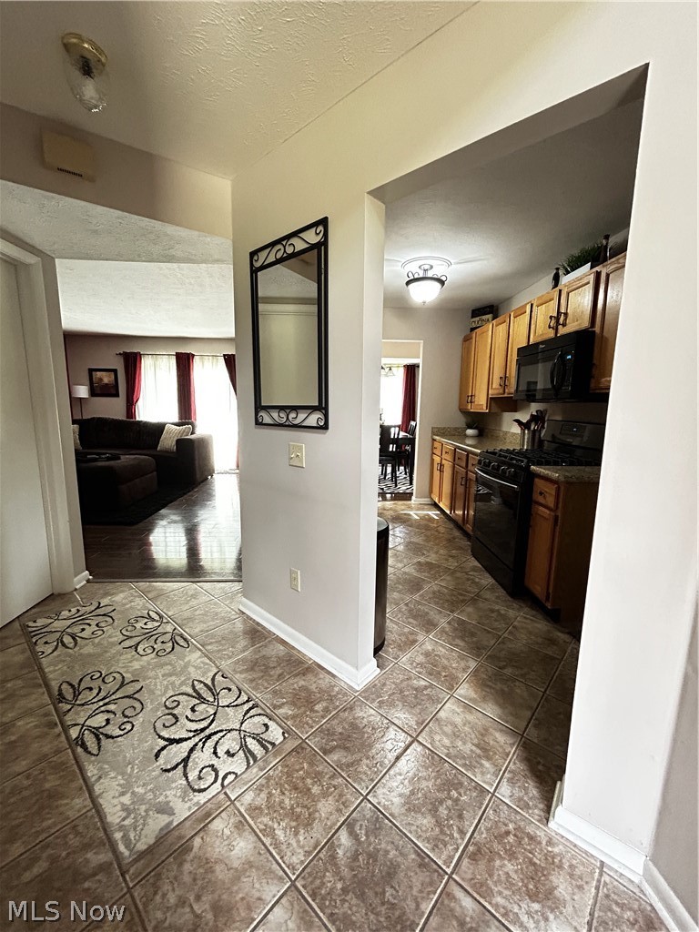 9605 Idlewood Drive, Twinsburg, OH - Photo 3