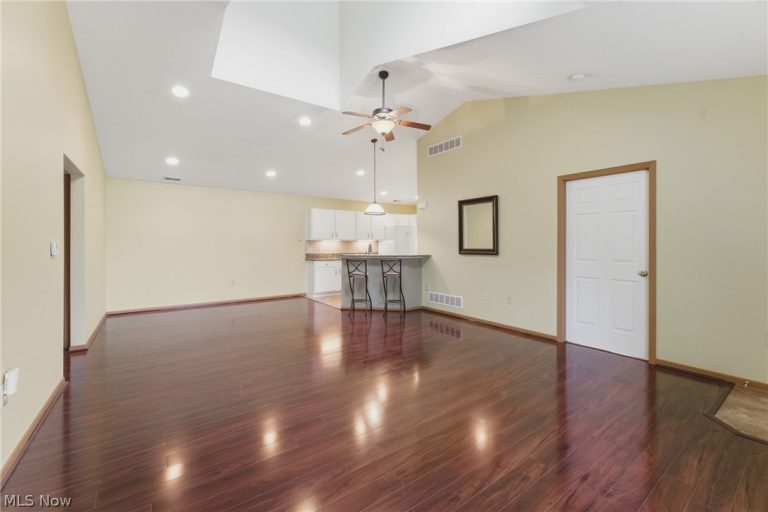 1210 Pebble Chase Circle, Massillon, OH - Photo 4