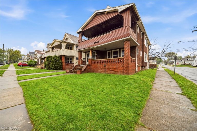 4697 85th Street, Garfield Heights, OH - Photo 2